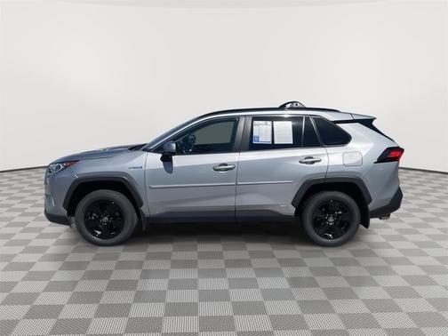 Silver Sky Metallic 2021 Toyota RAV4 Hybrid XLE