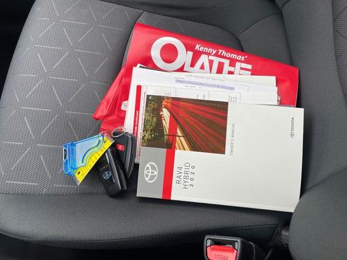 2020 Toyota RAV4 Hybrid XLE