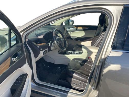 2015 Lincoln MKC Base