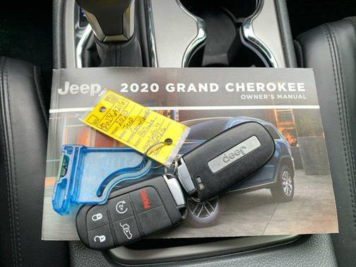 2020 Jeep Grand Cherokee Altitude