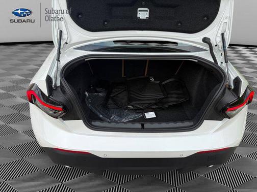 2024 BMW 230 i xDrive
