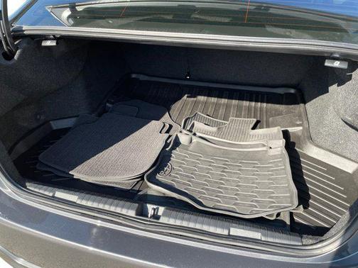 2022 Subaru Legacy Premium