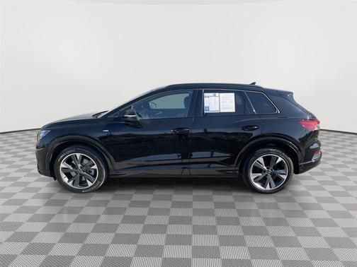 Mythos Black Metallic 2023 Audi Q4 e-tron Prestige