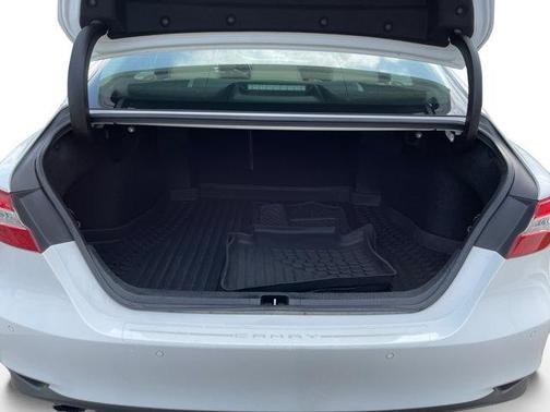 2018 Toyota Camry Hybrid XLE
