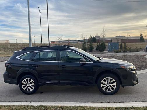 2025 Subaru Outback Base