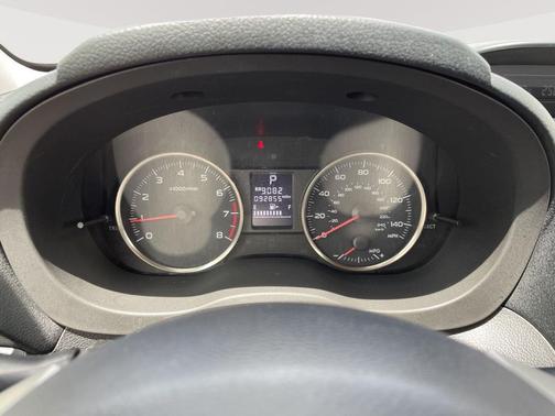 Ice Silver Metallic 2014 Subaru XV Crosstrek 2.0i Limited