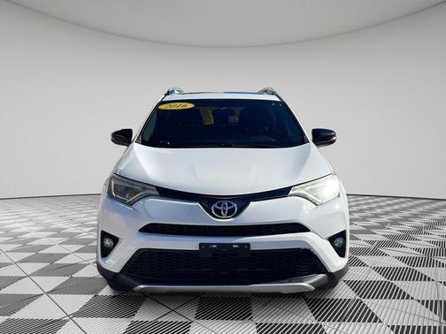 2016 Toyota RAV4 SE