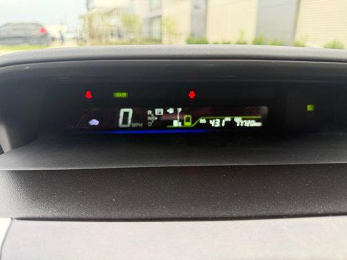 2013 Toyota Prius v Five