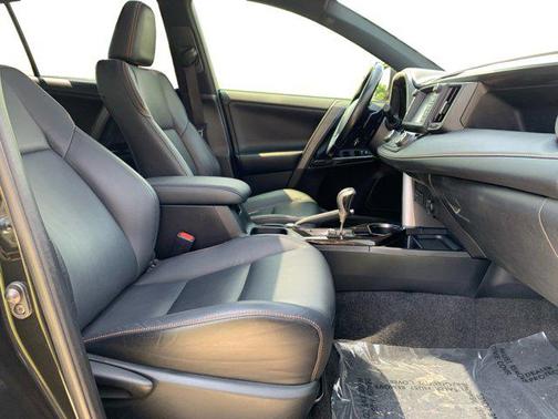 2016 Toyota RAV4 SE