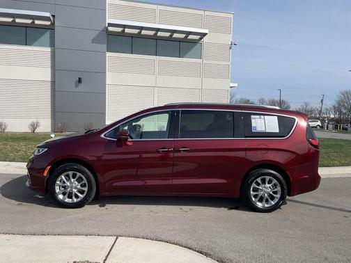 2021 Chrysler Pacifica Touring L