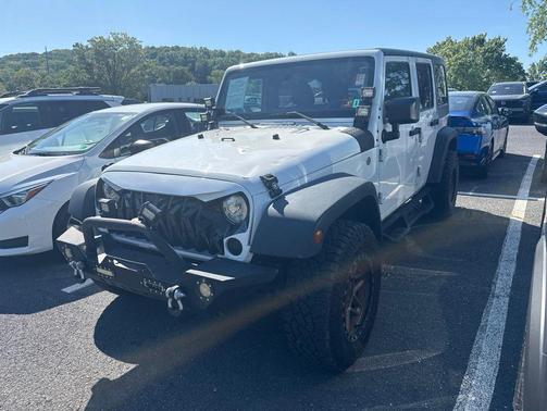 Bright White Clearcoat 2017 Jeep Wrangler Unlimited Sport