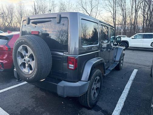 2016 Jeep Wrangler Unlimited Sahara