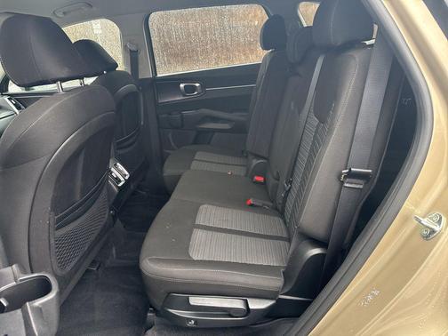 2021 Kia Sorento LX