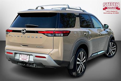 2023 Nissan Pathfinder Platinum FWD