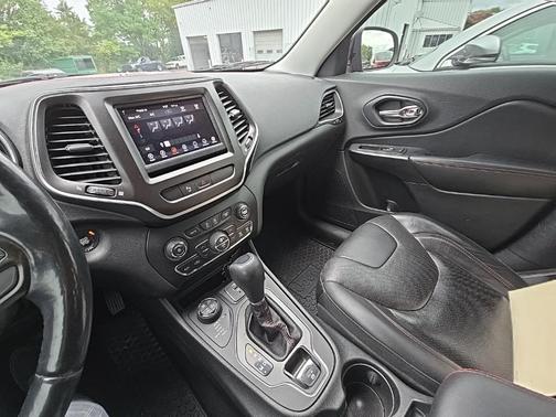 2019 Jeep Cherokee Trailhawk Elite
