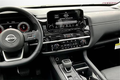 2025 Nissan Pathfinder Platinum 4WD