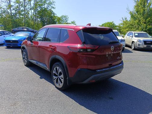 Scarlet 2021 Nissan Rogue SV