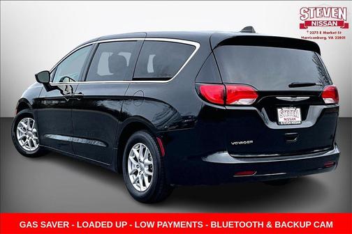 2022 Chrysler Voyager LX