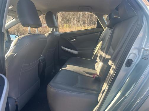 2012 Toyota Prius Plug-in Base