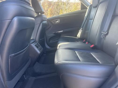 2017 Toyota Avalon Hybrid XLE Premium