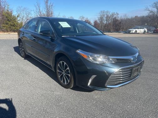 2017 Toyota Avalon Hybrid XLE Premium