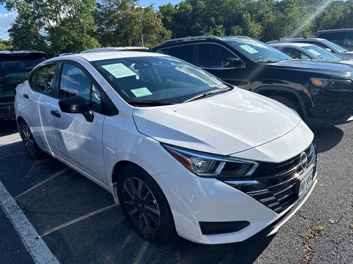 Fresh Powder 2024 Nissan Versa 1.6 S