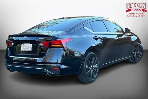 2022 Nissan Altima SR Intelligent AWD