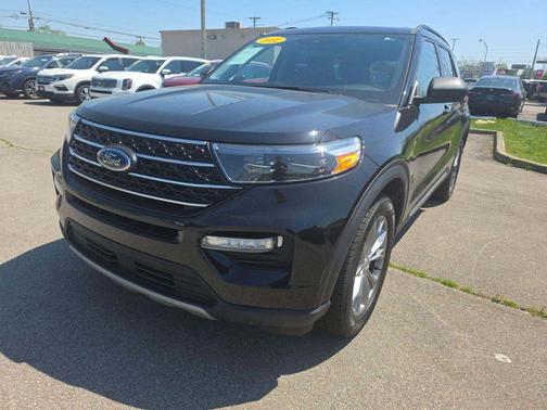 Agate Black Metallic 2022 Ford Explorer XLT