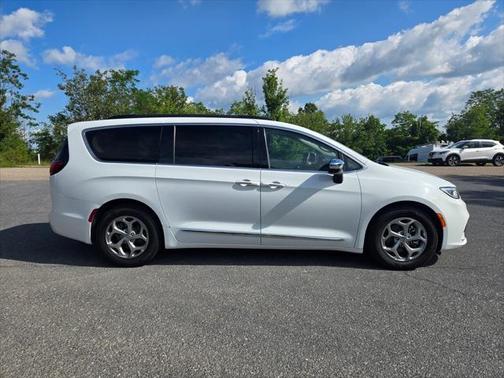2023 Chrysler Pacifica Limited