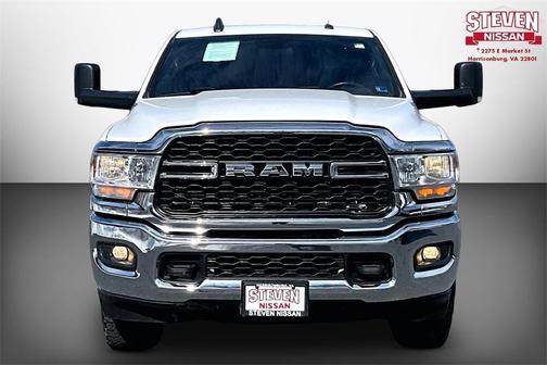 2022 RAM 2500 Tradesman Crew Cab 4x4 6'4' Box
