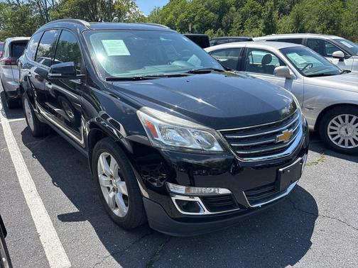 Mosaic Black Metallic 2016 Chevrolet Traverse 1LT