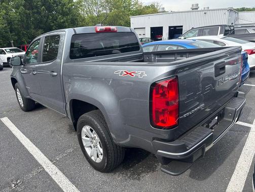 Satin Steel Metallic 2022 Chevrolet Colorado LT