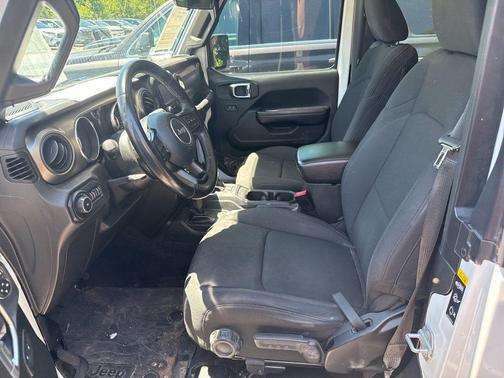 Bright White Clearcoat 2020 Jeep Wrangler Sport S