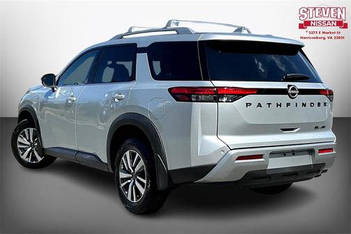 2025 Nissan Pathfinder SL 4WD
