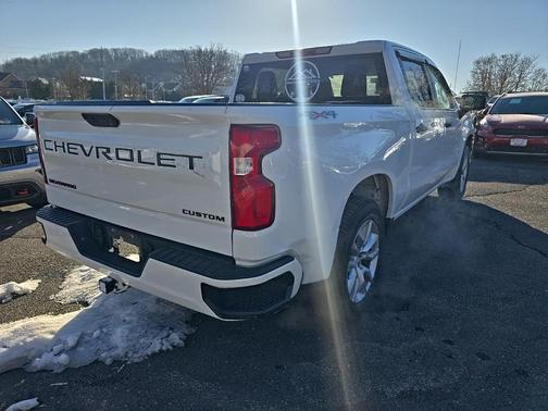 2022 Chevrolet Silverado 1500 Custom