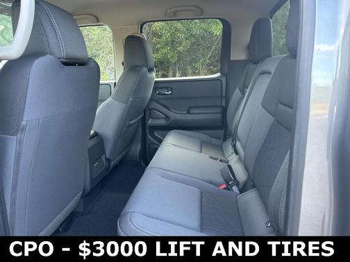 2025 Nissan Frontier SV