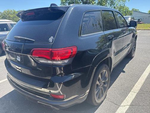 Diamond Black Crystal Pearlcoat 2019 Jeep Grand Cherokee High Altitude