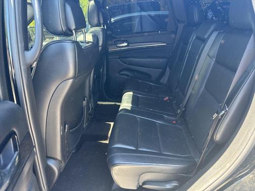 Diamond Black Crystal Pearlcoat 2019 Jeep Grand Cherokee High Altitude
