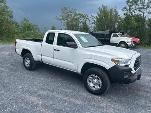 2017 Toyota Tacoma SR