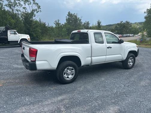 2017 Toyota Tacoma SR