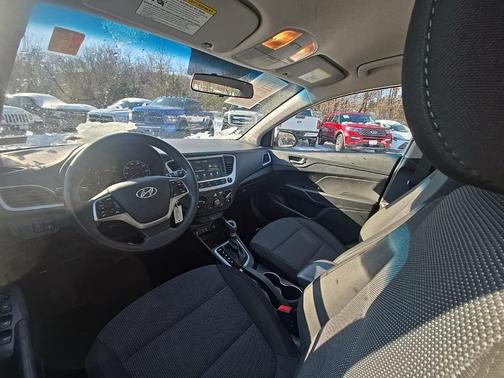 2022 Hyundai Accent SEL