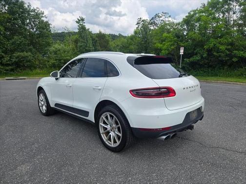 2017 Porsche Macan Base
