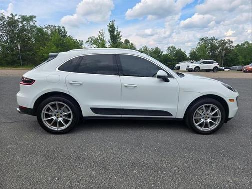 2017 Porsche Macan Base