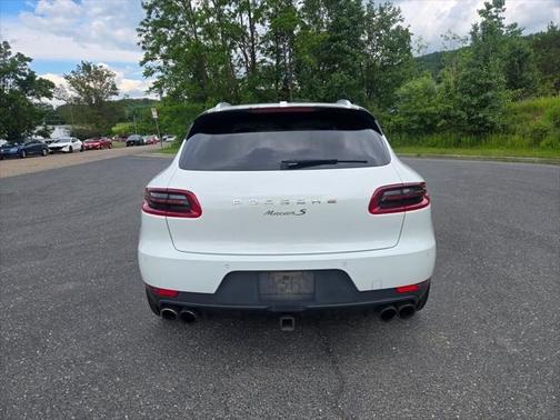 2017 Porsche Macan Base