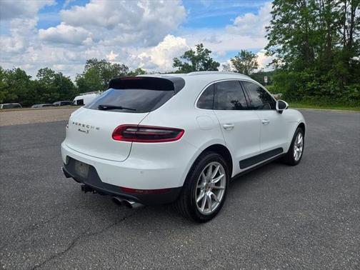2017 Porsche Macan Base