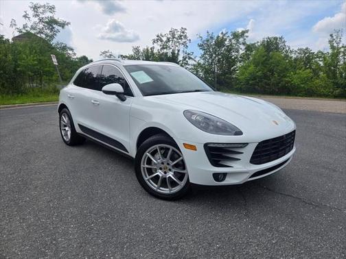 2017 Porsche Macan Base