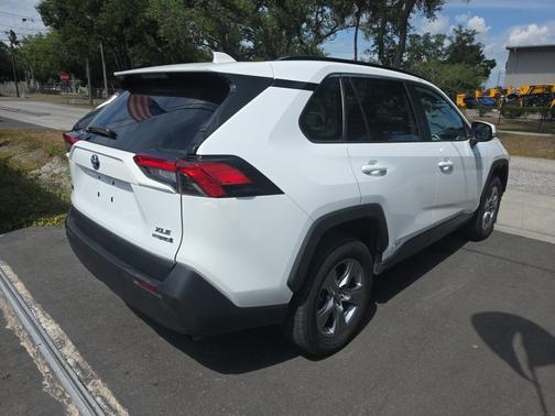 White 2022 Toyota RAV4 Hybrid XLE