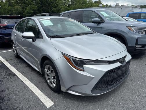 Classic Silver Metallic 2022 Toyota Corolla LE