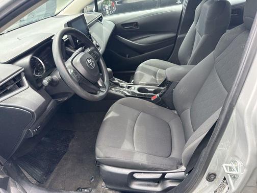 Classic Silver Metallic 2022 Toyota Corolla LE