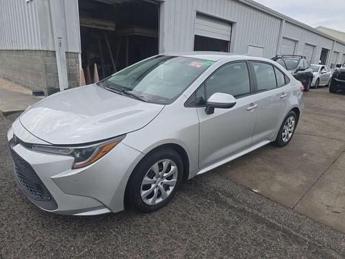 Classic Silver Metallic 2022 Toyota Corolla LE